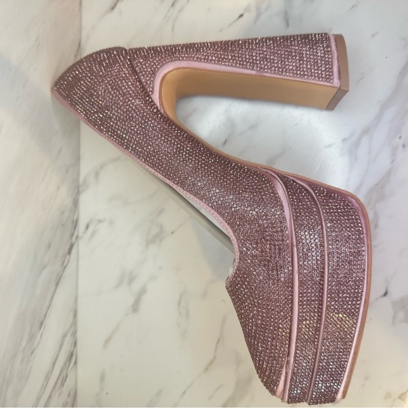 NWT Rhinestoned Block Heel Platform Pumps - Rose - Size 8.5 - Picture 10 of 17